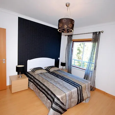 Canyon - Sea View In With Pool Daire Nazaré